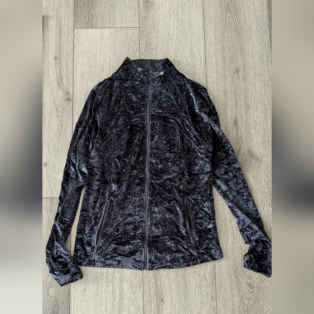 Lululemon Women's Velvet Define Jacket in Black
